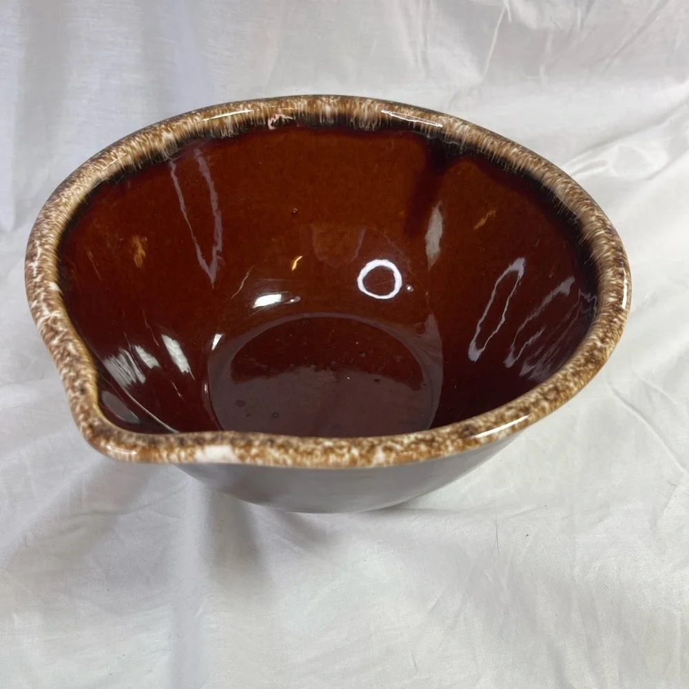 ⭐️Vintage Hull Pottery Mixing Bowl 8” Lip Batter Bowl